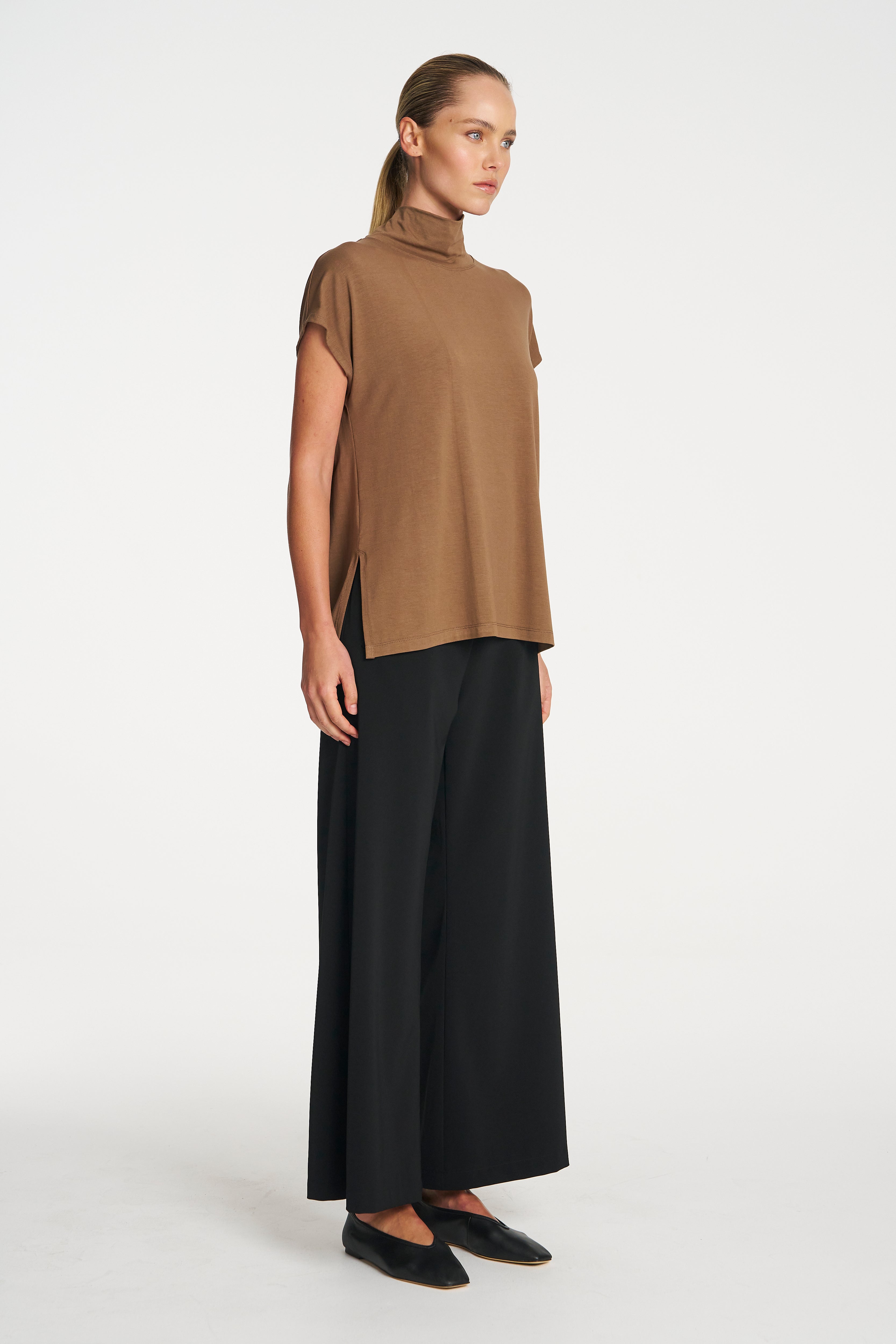 F01 8233 FUNNEL SHELL - MELA PURDIE