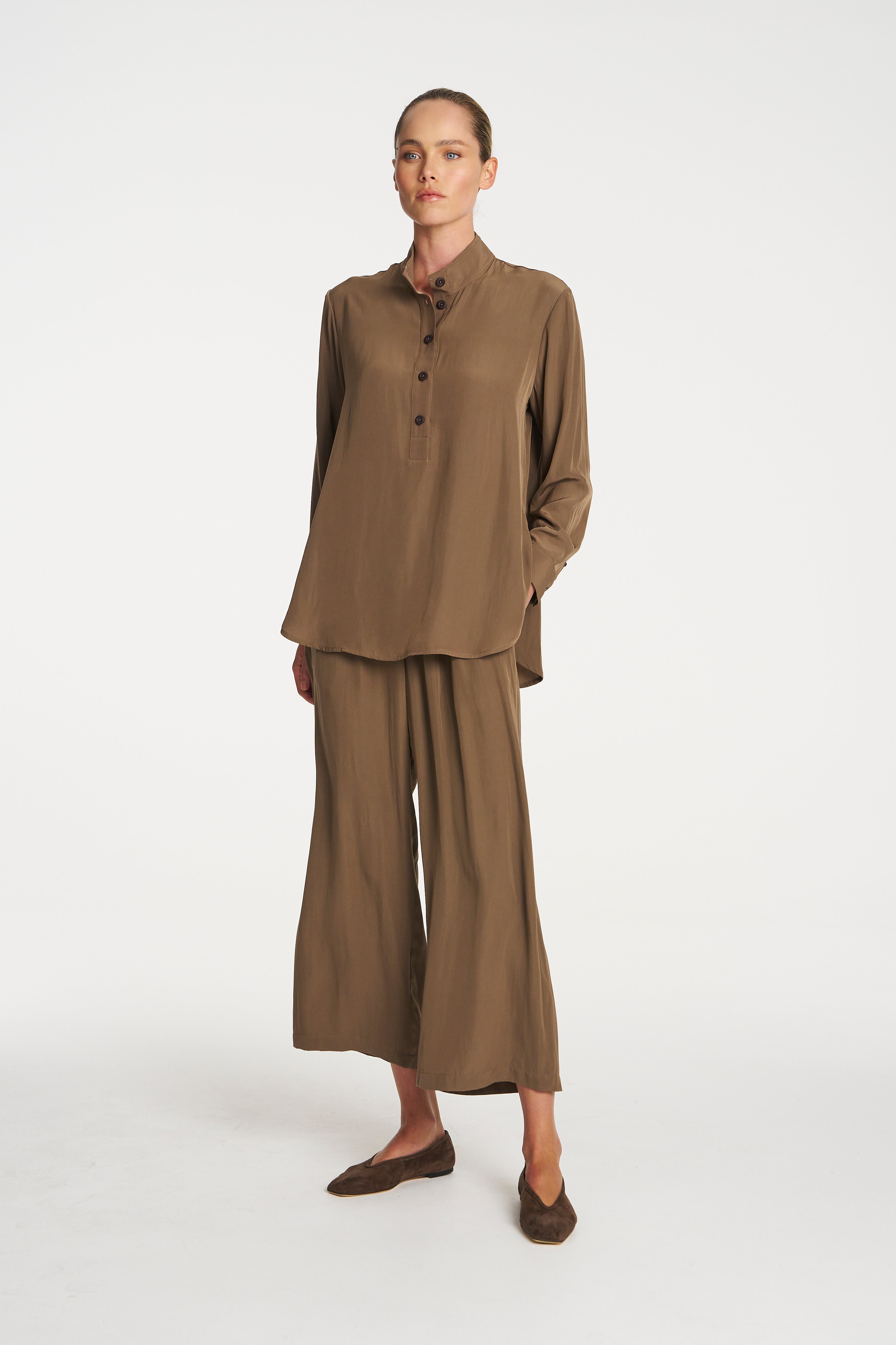 F67 8954 SWISH TAB SHIRT - MELA PURDIE