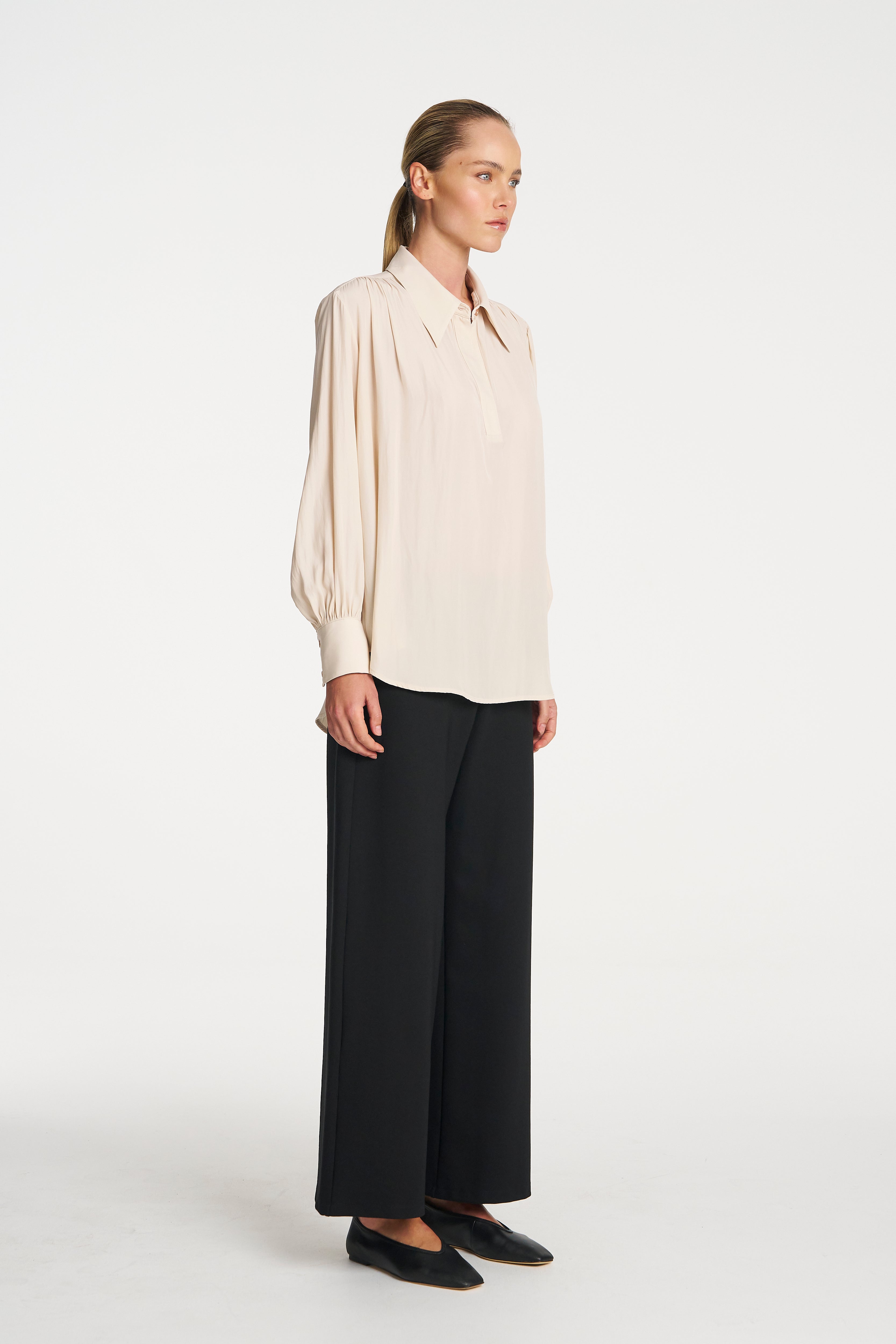 F67 8984 GATHERED BLOUSE - MELA PURDIE