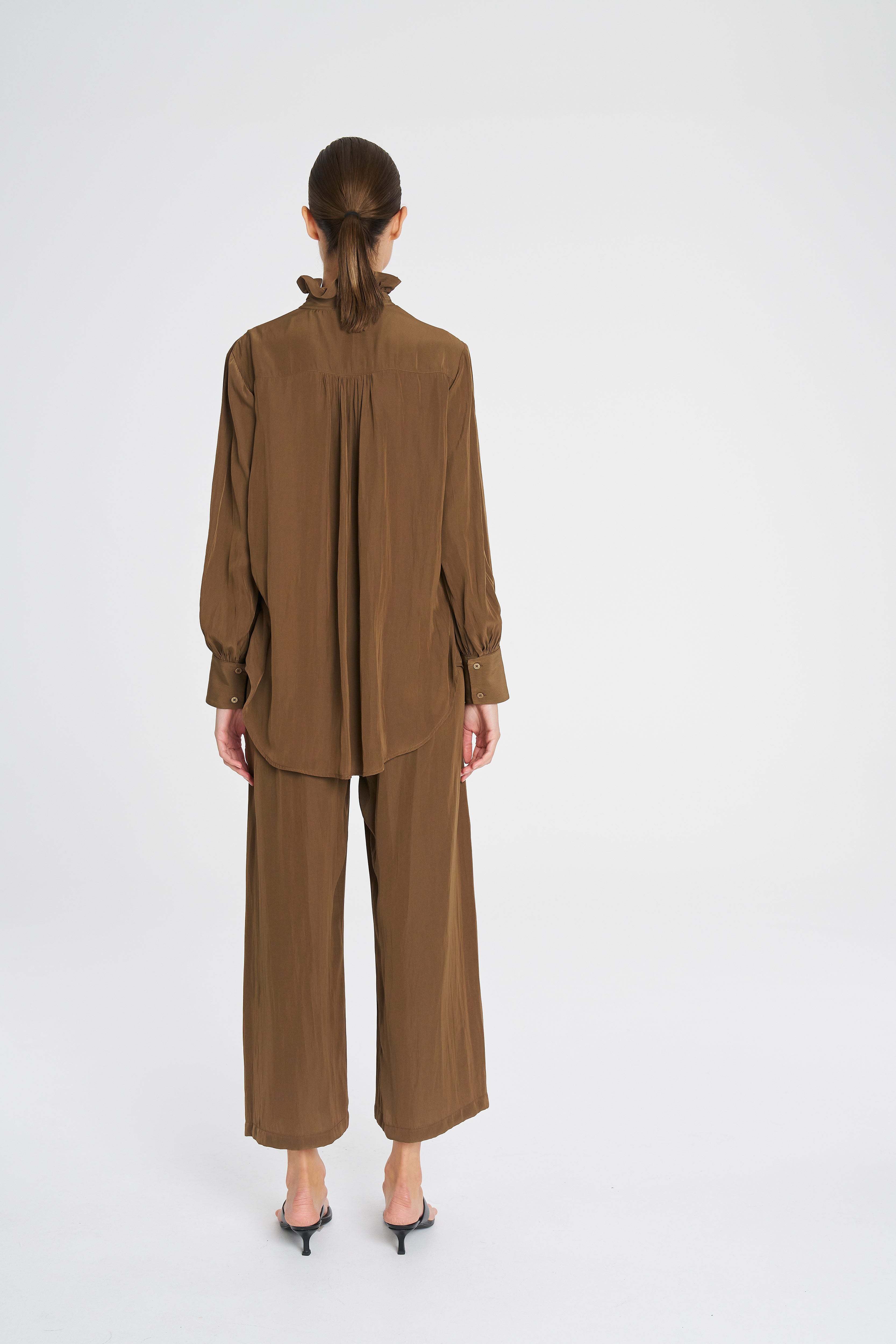 F67 8919 FRILL NECK BLOUSE - MELA PURDIE