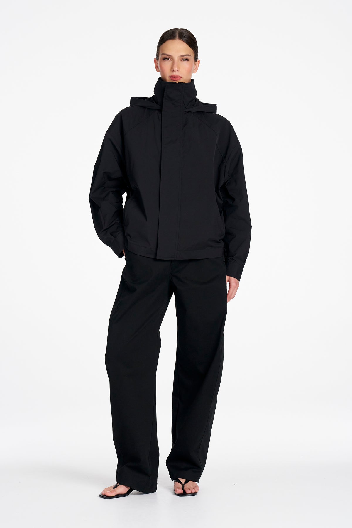 WINDBREAKER - Black