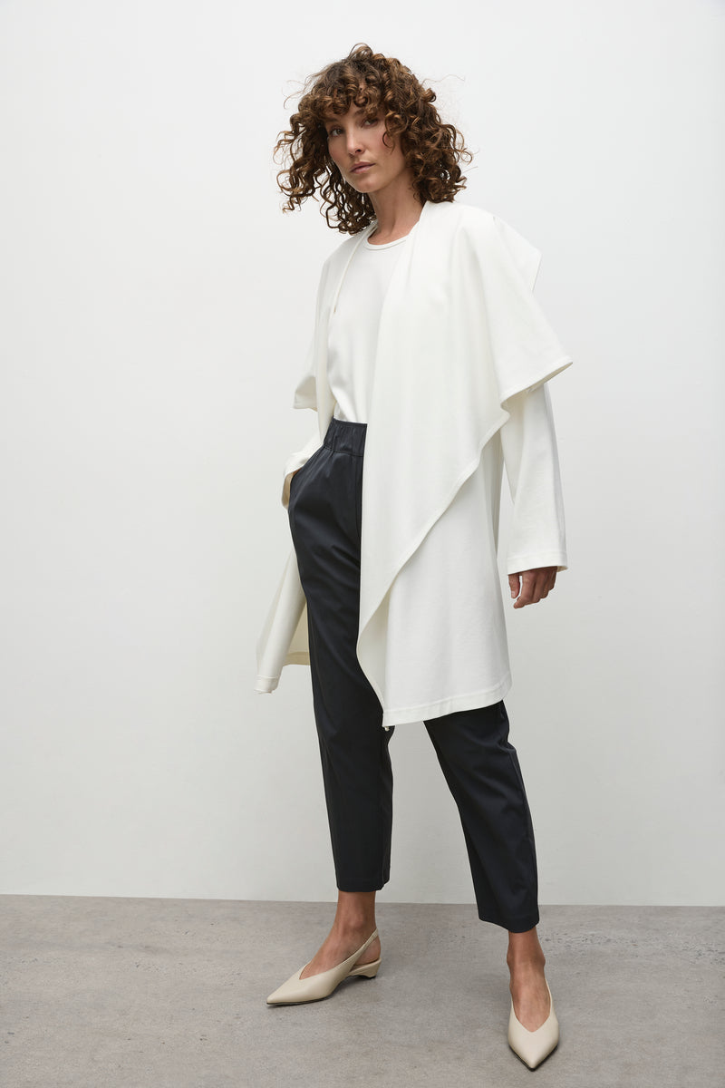 F095 8665 STUDIO SHELL