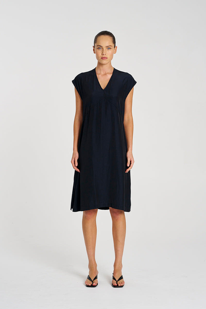 F67 3033 SLICE DRESS