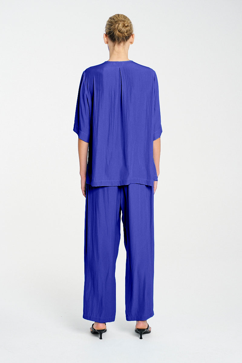 F67 8667 VENT PLAZA - MELA PURDIE