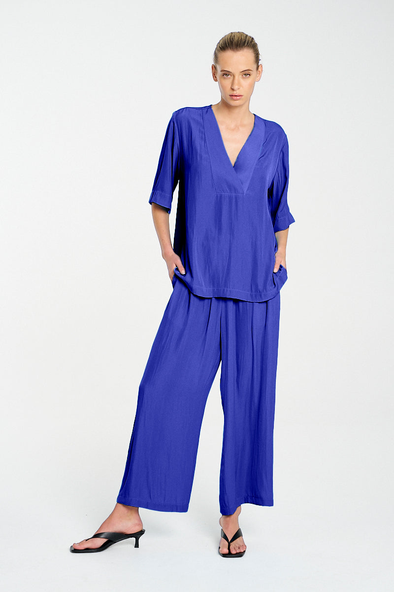 F67 8667 VENT PLAZA - MELA PURDIE