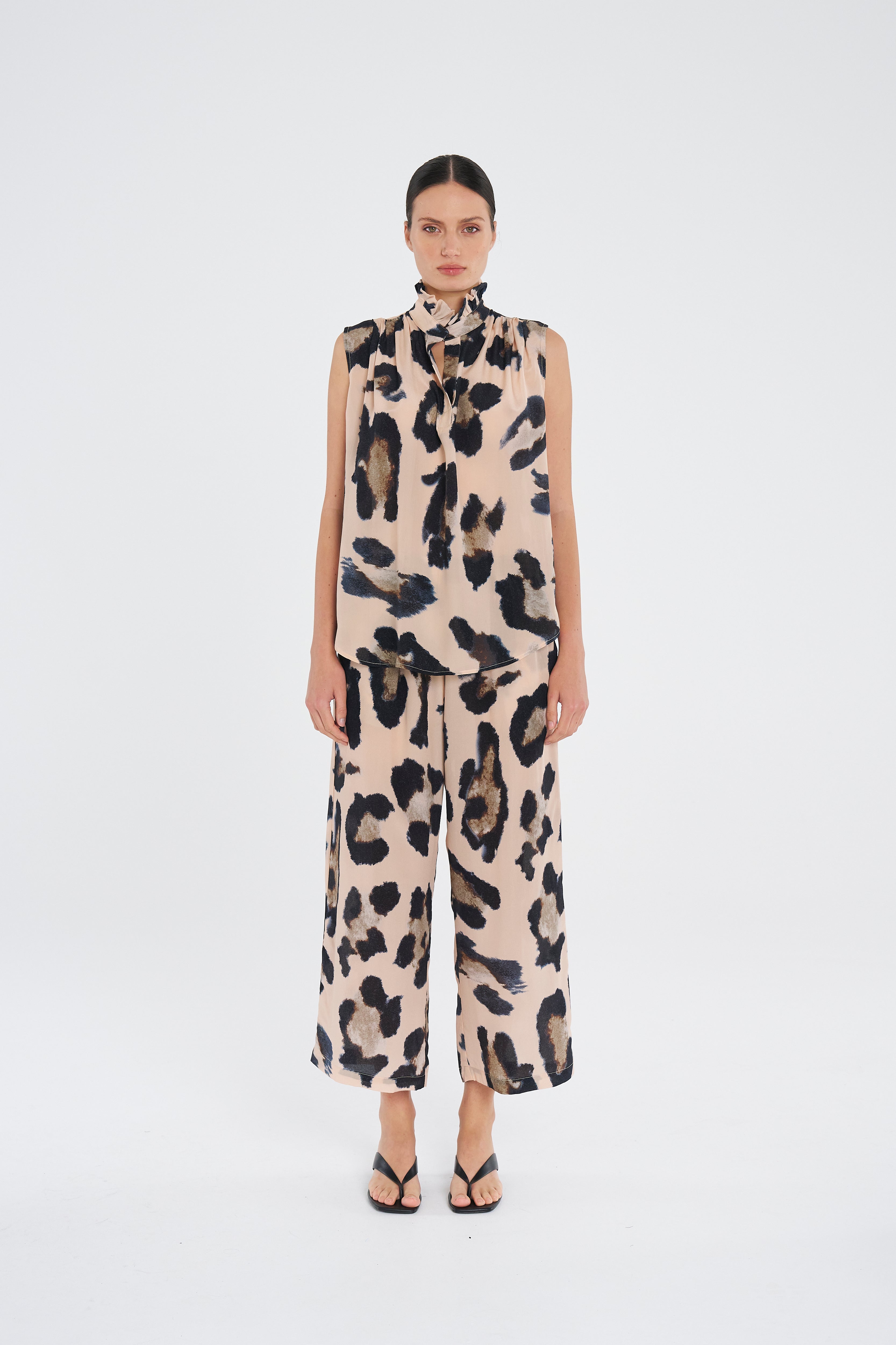 F855 8876 FRILL NECK TANK