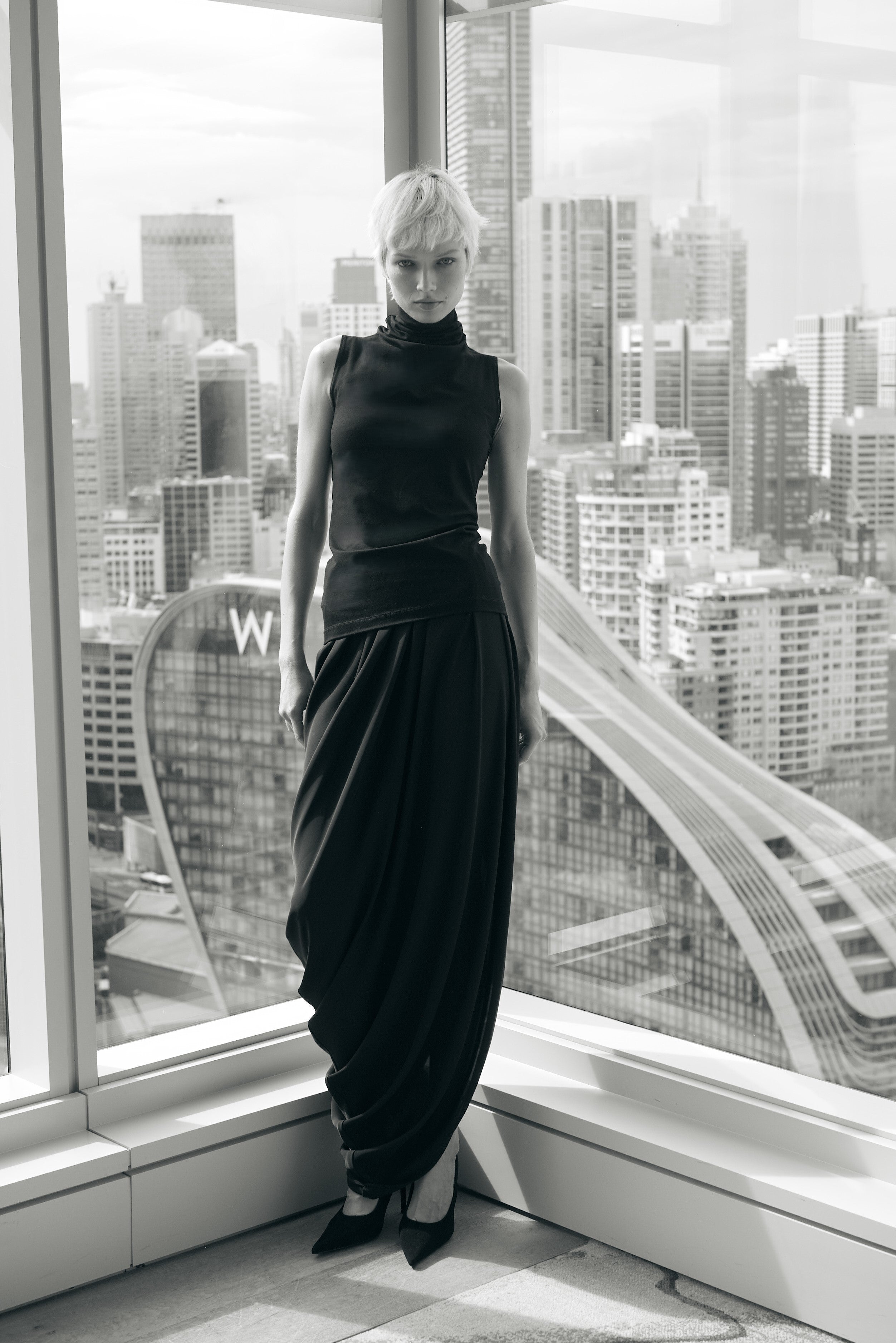 FUNNEL TANK - Black - MELA PURDIE