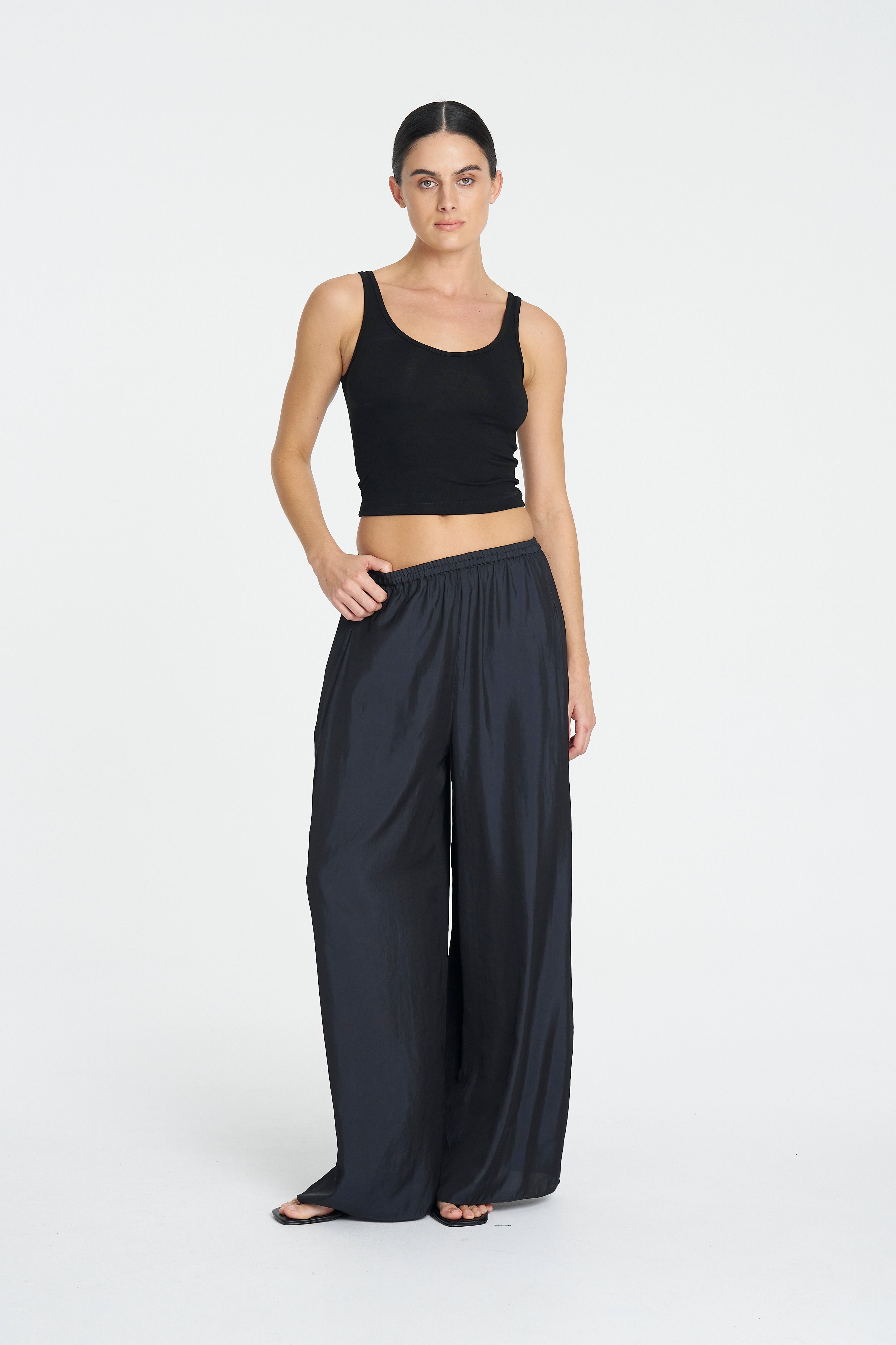 CROP CAMISOLE - Black