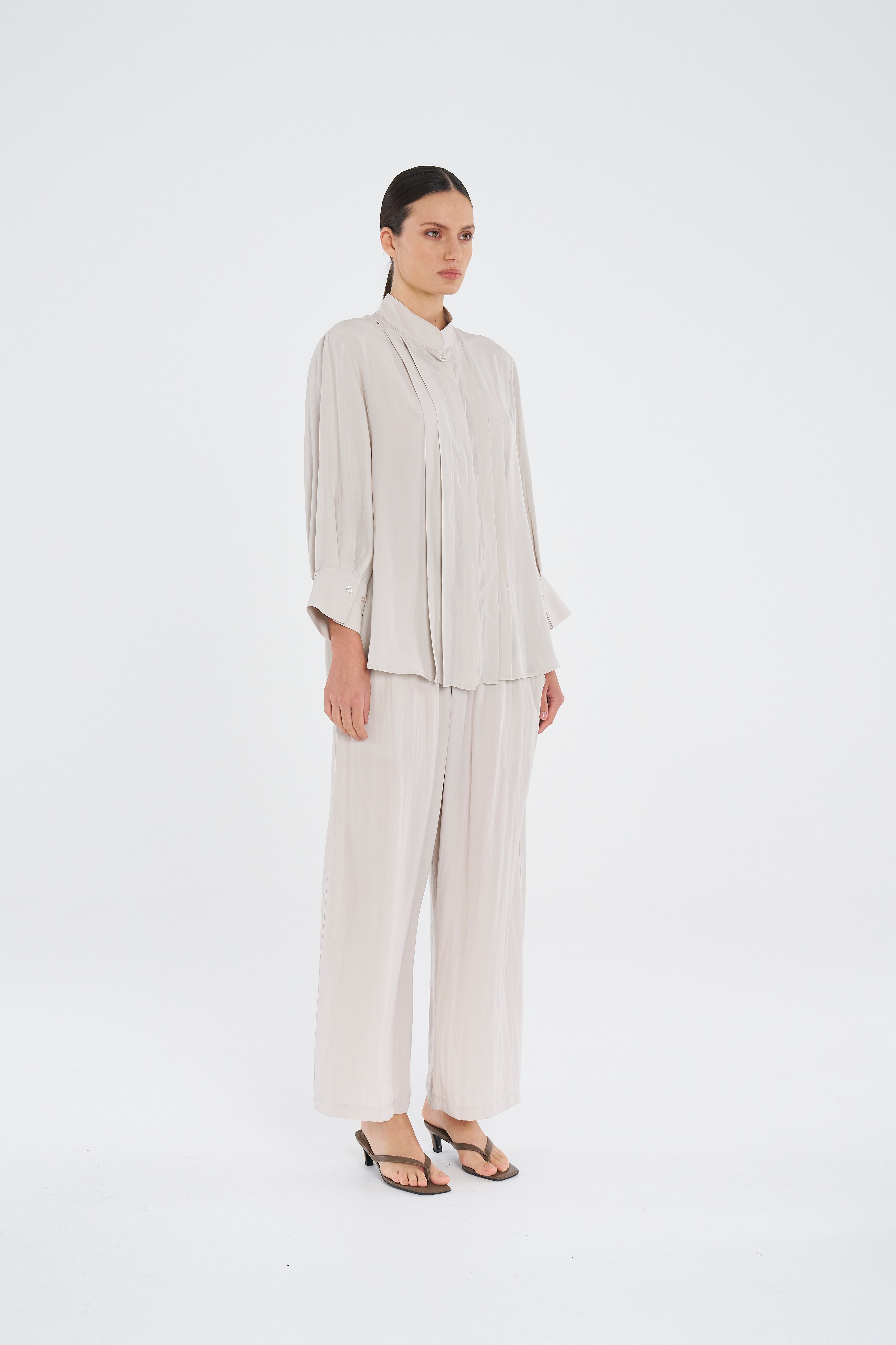 F67 8946 FOLDED BLOUSE