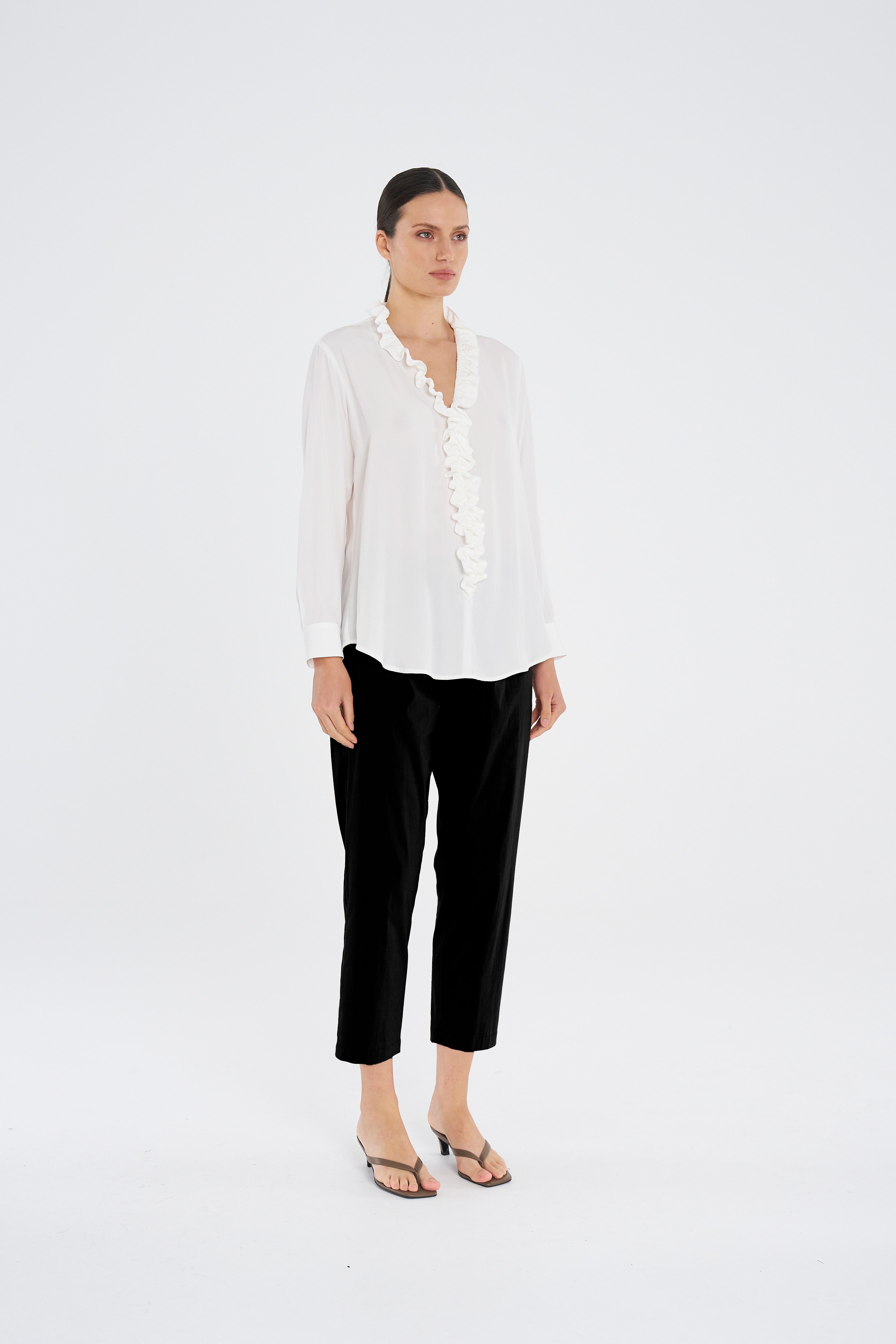 F67 8729 LARIAT BLOUSE