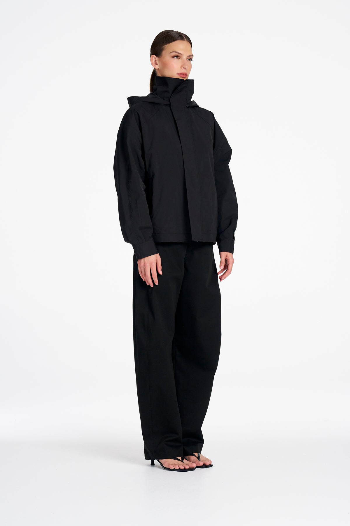 WINDBREAKER - Black