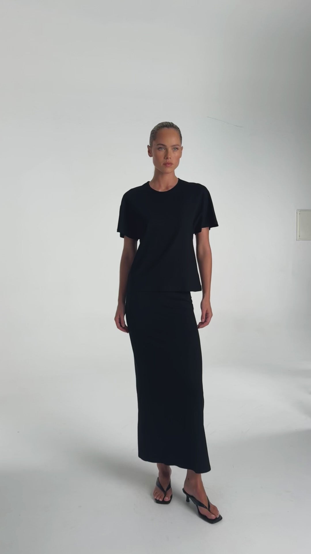 COLUMN SKIRT - Black